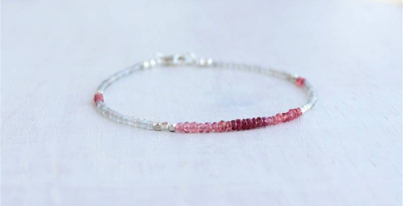 Rubin Armband Mit Spinell, Labradorit Und Silber, Multi Edelstein Perlen Armband, Zarte Juli Geburtsstein Schmuck, Boho Geschenk Frau von AtelierNymphea