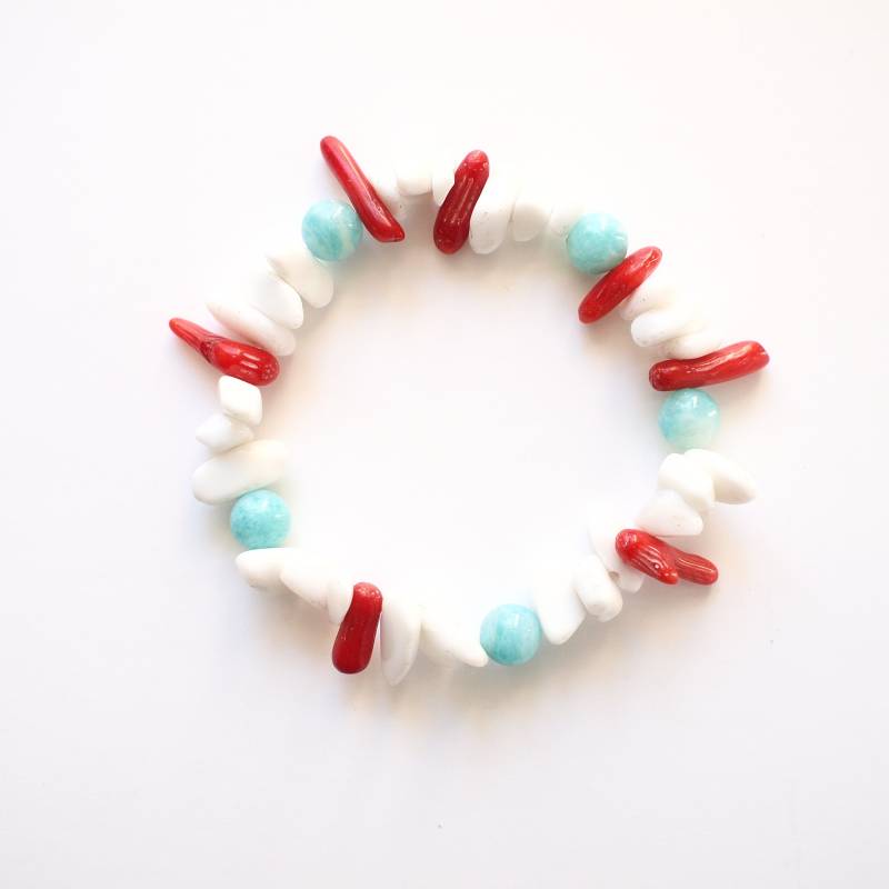 Weiße Und Rote Koralle, Türkis Armband - Tragbare Kunst Schmuck Einzigartiges Design Handgemacht von AtelierPaprika