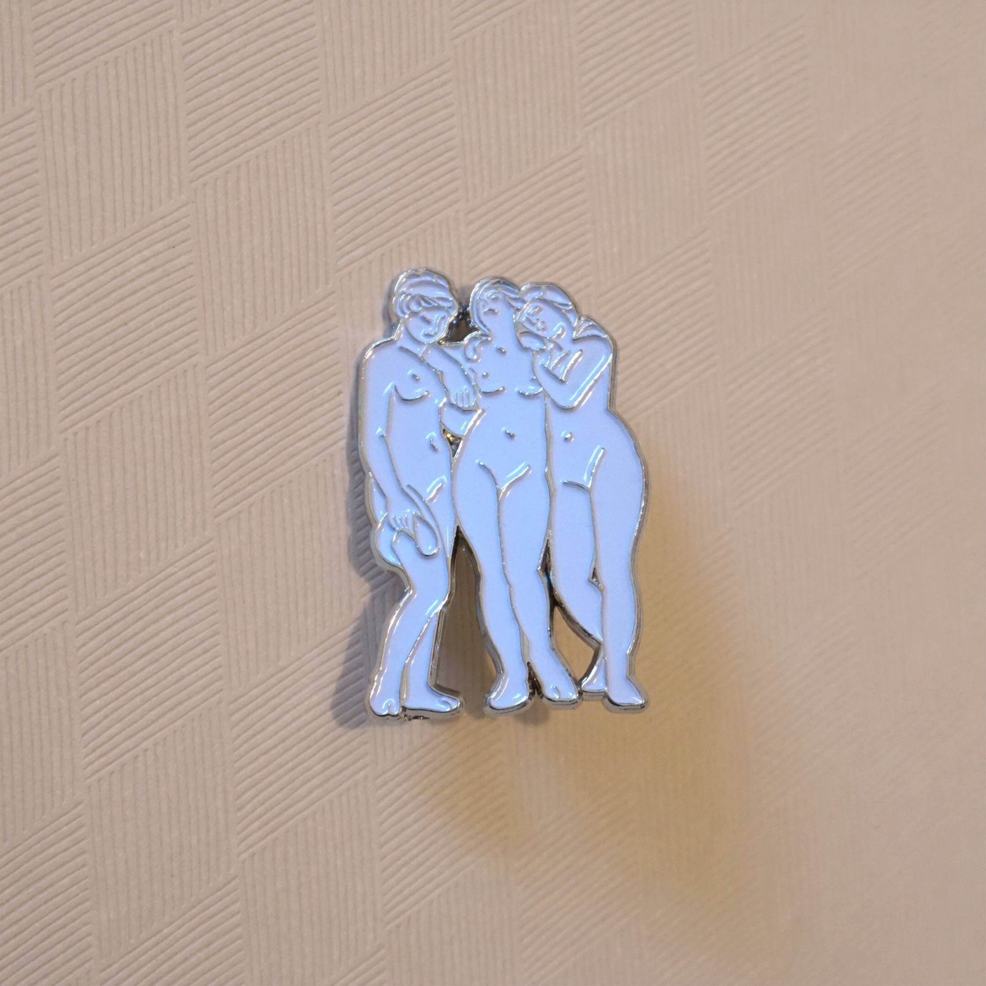 Die Drei Grazien | Tasche Museum Soft Enamel Pin Mythologie Musen Die Drei Grazien | Tasche Museum Soft Enamel Pin Mythologie Musen von AtelierPersephone