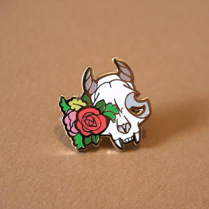 Porträt Familiar Skull | Weirdcore Hard Emaille Pin Kuriositäten & Porträt Familiar Skull | Weirdcore Hard Emaille Pin Kuriositäten & von AtelierPersephone