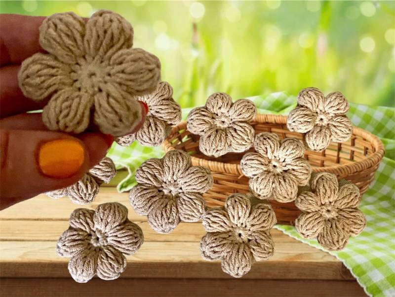 Set Von 10 Gehäkelten Blumen Gehäkelte Beige Blümchen Set Von 10 Gehäkelten Blumen Gehäkelte Beige Blümchen von AtelierRSembroidery