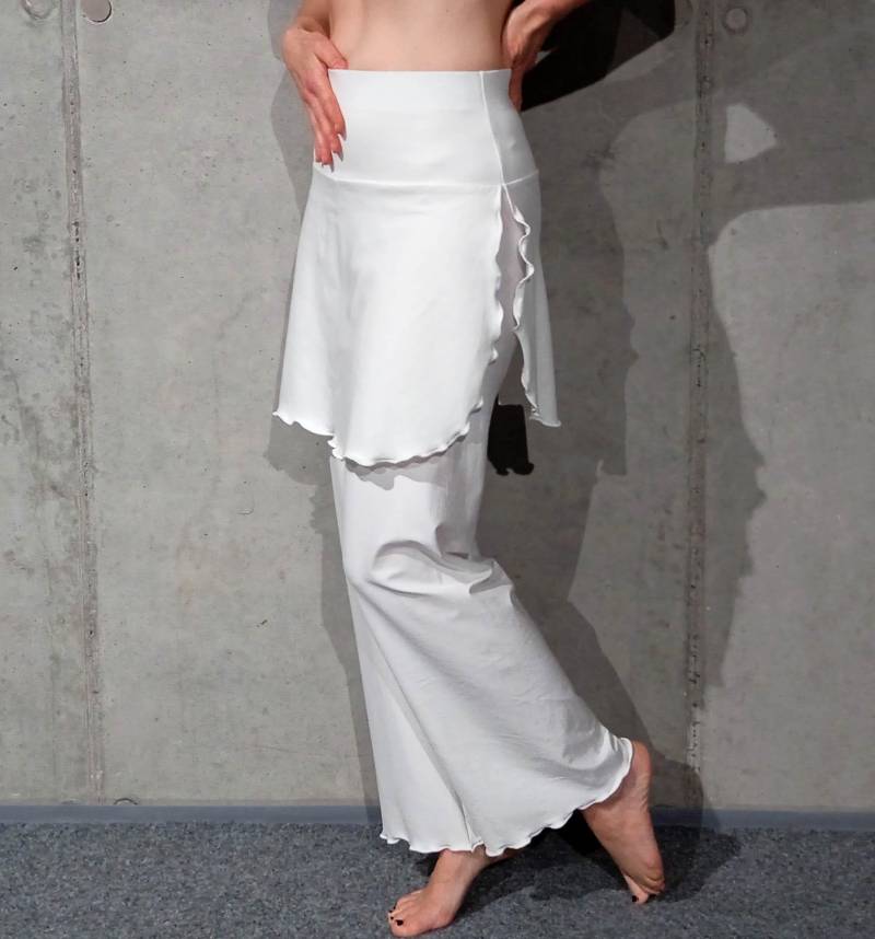 Kundalini Yoga Damenhose Mit Rock Aus Baumwollstretch Kundalini Yoga Damenhose Mit Rock Aus Baumwollstretch von AtelierSadhanaShop
