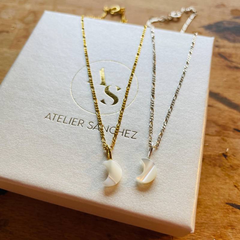 Handgemachte Mond Halskette Mit Perlmutt // Silber Oder Gold Handgemachte Mond Halskette Mit Perlmutt // Silber Oder Gold von AtelierSanchez