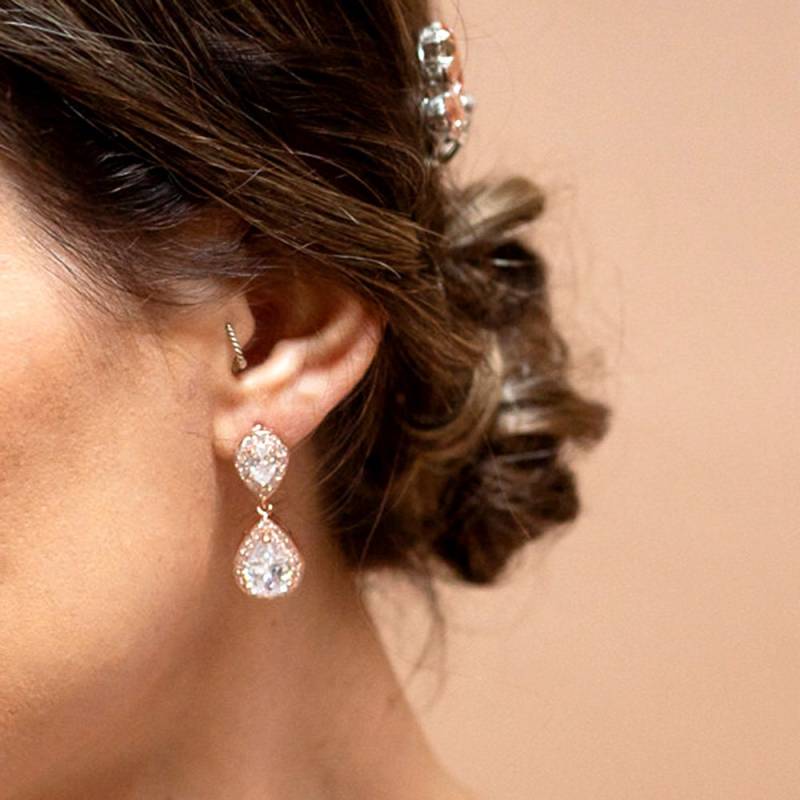 Roségoldene Brautohrringe, Elana, Tropfen-Hochzeitsohrringe, Roségoldschmuck, Baumelnde Strasssteine Roségoldene Brautohrringe, Elana, Tropfen-Hochzeitsohrringe, Roségoldschmuck, Baumelnde Strasssteine von AtelierSarahAime
