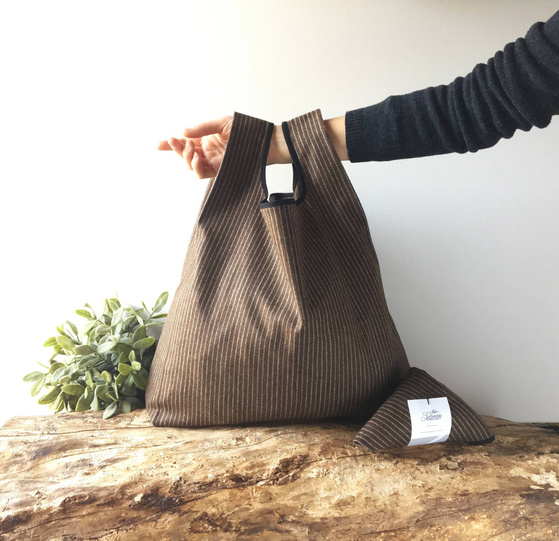 Nadelstreifen Lebensmittelgeschäft Tasche Mit Reiner Wolle Braun Farbe/Lunchbag Für Männer Und Frauen, Wiederverwendbar Faltbare Valentinstag Nadelstreifen Lebensmittelgeschäft Tasche Mit Reiner Wolle Braun Farbe/Lunchbag Für Männer Und Frauen, Wiederverwendbar Faltbare Valentinstag von AtelierSettembre