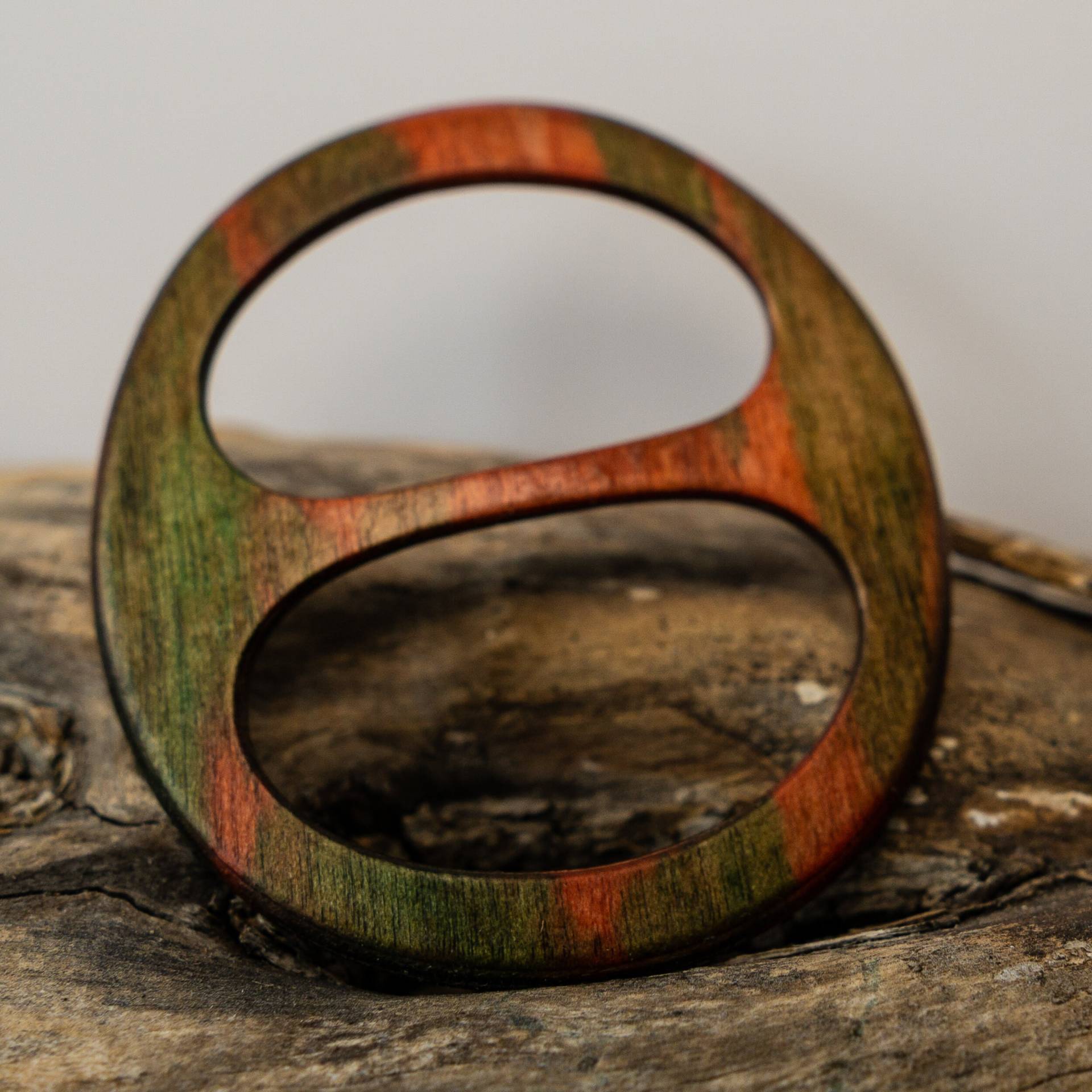 Schalring Aus Holz, Größe M, Ideal Für Leichte Und Schwerere Tücher Schals, Federleicht, Belastbar von AtelierSinger