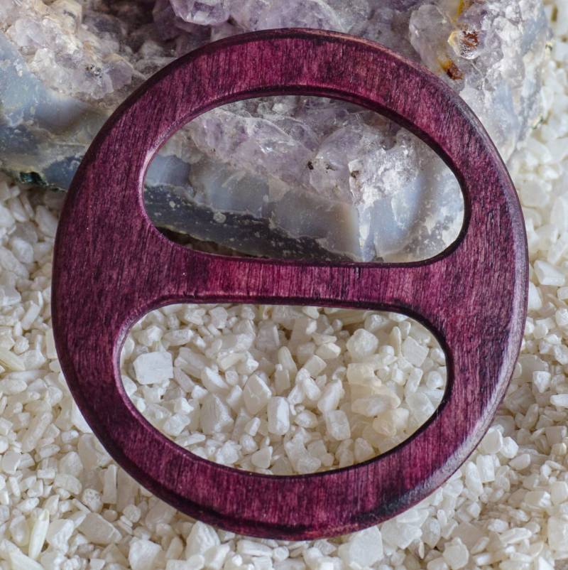 Schalring Aus Holz, Größe M, Ideal Für Leichte Und Schwerere Tücher Schals, Sehr Formschön Stabil von AtelierSinger