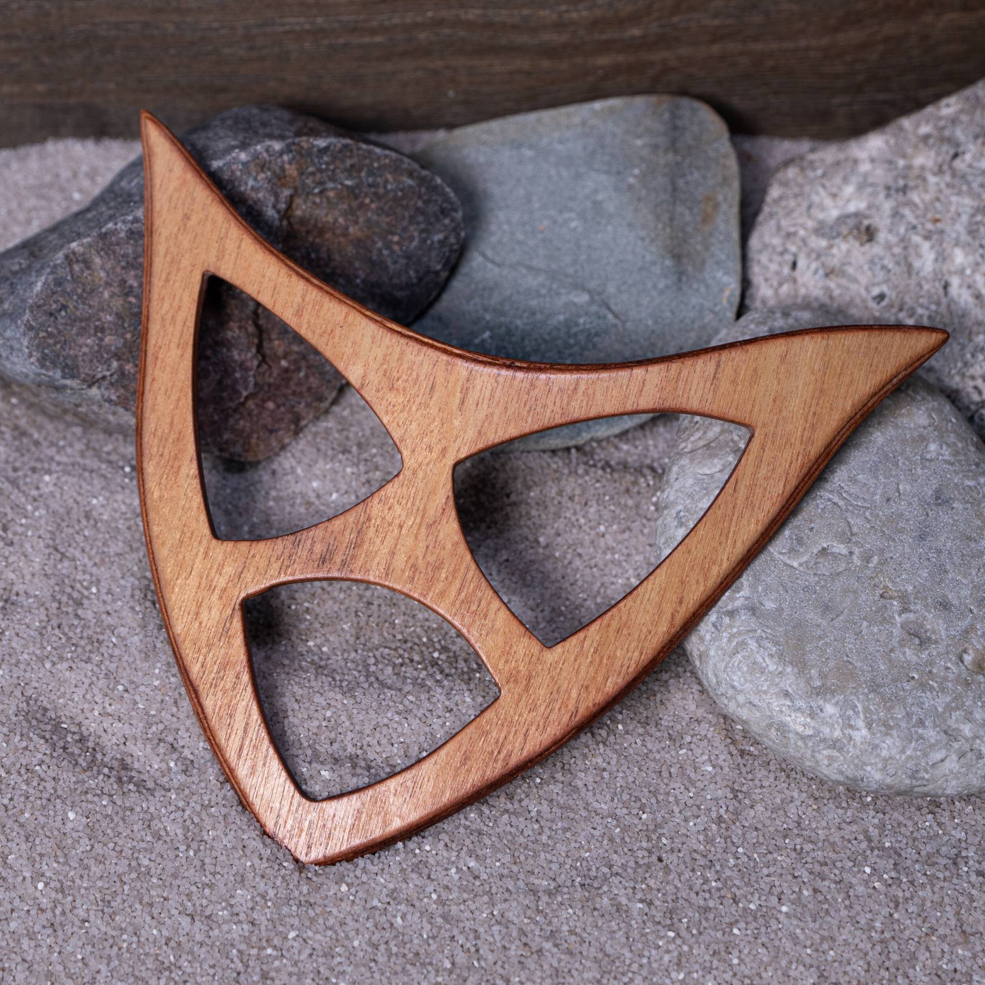 Schalring Aus Holz, Ideal Für Leichte Und Schwerere Tücher Schals, Sehr Formschön Stabil von AtelierSinger