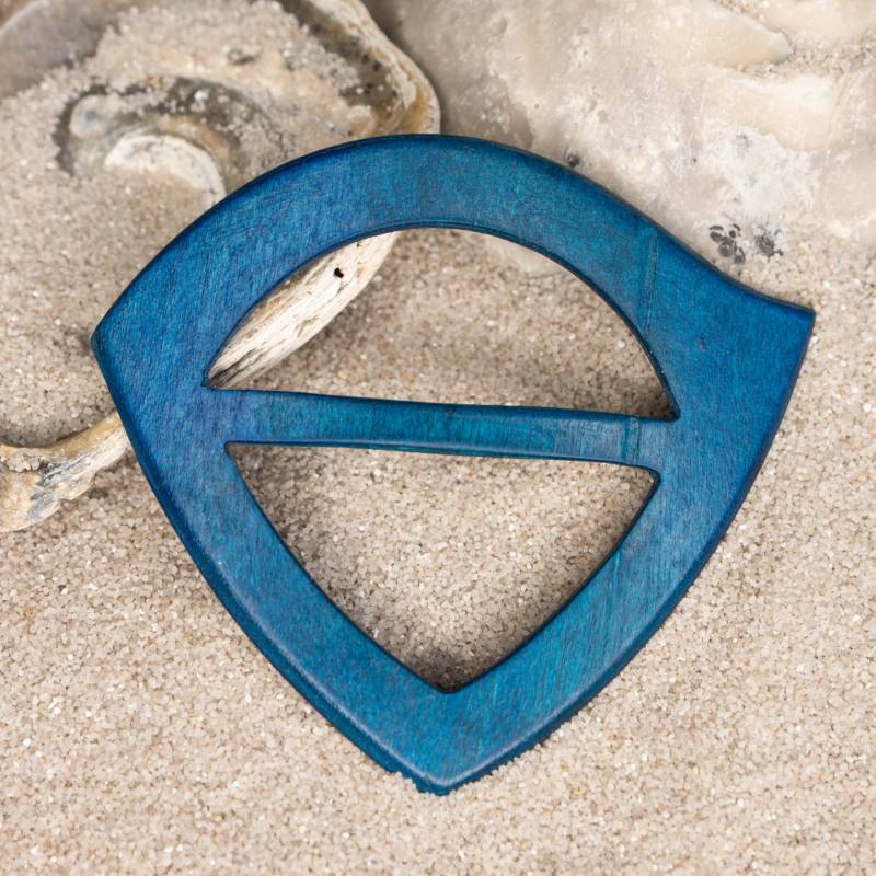 Tuchschließe Aus 6Fach Formverleimtem Dünnen Birkenholz. Federleicht Und Sehr Bruchfest von AtelierSinger