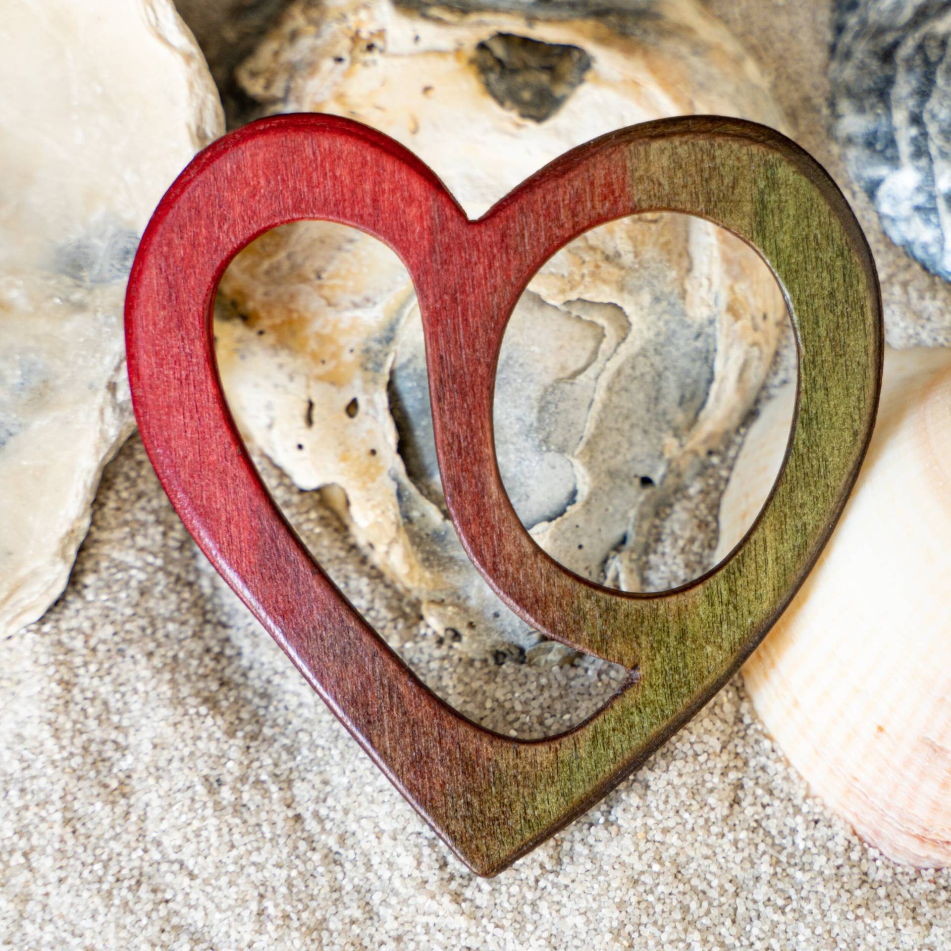 Tuchschließe Aus 6Fach Formverleimtem Dünnen Birkenholz. Federleicht Und Sehr Bruchfest von AtelierSinger