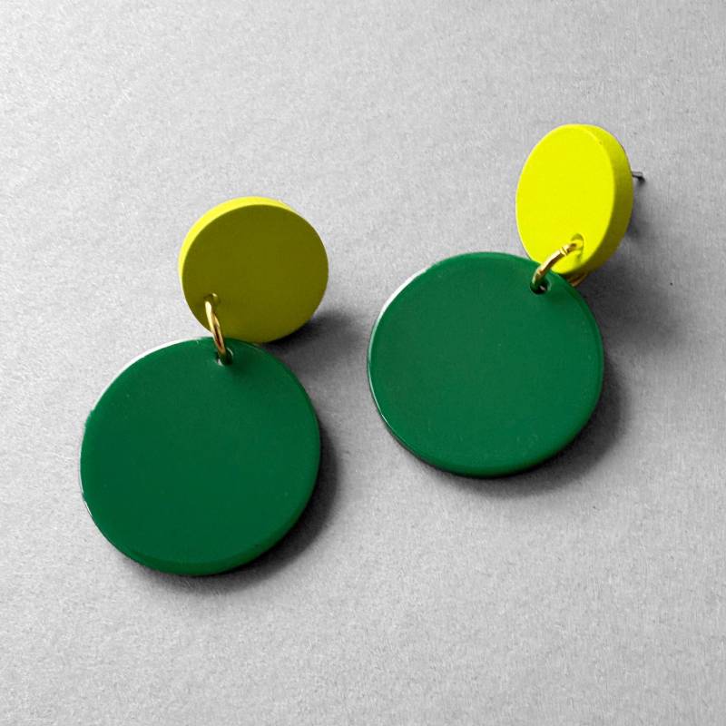 Ohrringe All Green, Ohrstecker, Schmuck, Statement von AtelierSommer