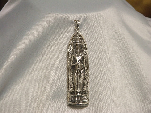 Buddha Sterling Silber Anhänger Versandfertig Buddha Sterling Silber Anhänger Versandfertig von AtelierTheHun