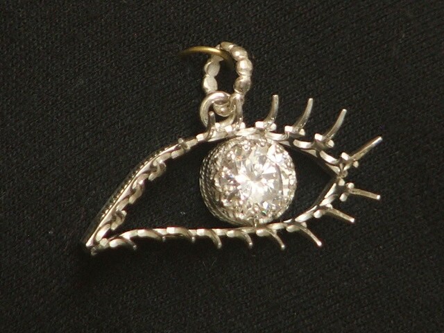 Metal Mascara - Klare Zirkonia Sterling Silber Filigree Auge Anhänger Bereit Zu Versenden Metal Mascara - Klare Zirkonia Sterling Silber Filigree Auge Anhänger Bereit Zu Versenden von AtelierTheHun