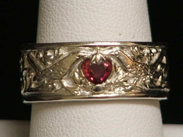William Morris Inspiriert Vogel Und Erdbeere Ring Mit Roten Saphir Größe 8 1/2-Made Auf Bestellung William Morris Inspiriert Vogel Und Erdbeere Ring Mit Roten Saphir Größe 8 1/2-Made Auf Bestellung von AtelierTheHun
