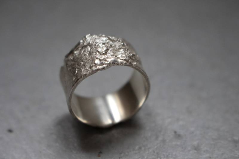 Große Unkonventionelle Silberband, Unisex Silberring, Bestes Geschenk Für Ihn von AtelierTiuh