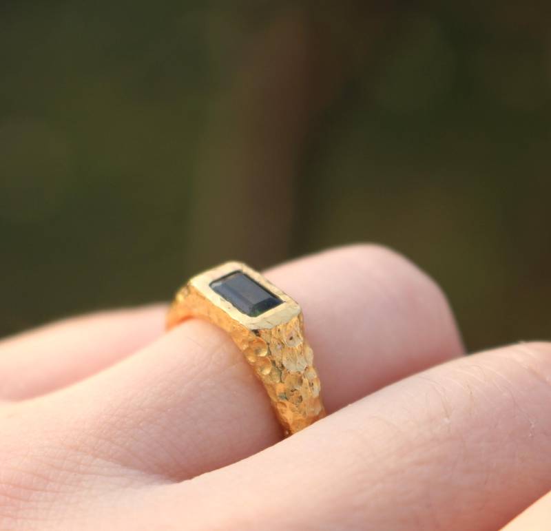 Grüner Turmalin Ring, Rustikaler Verlobungsring Für Sie, Dünner Ring Mit Einem Wassermelonen-Turmalin Grüner Turmalin Ring, Rustikaler Verlobungsring Für Sie, Dünner Ring Mit Einem Wassermelonen-Turmalin von AtelierTiuh