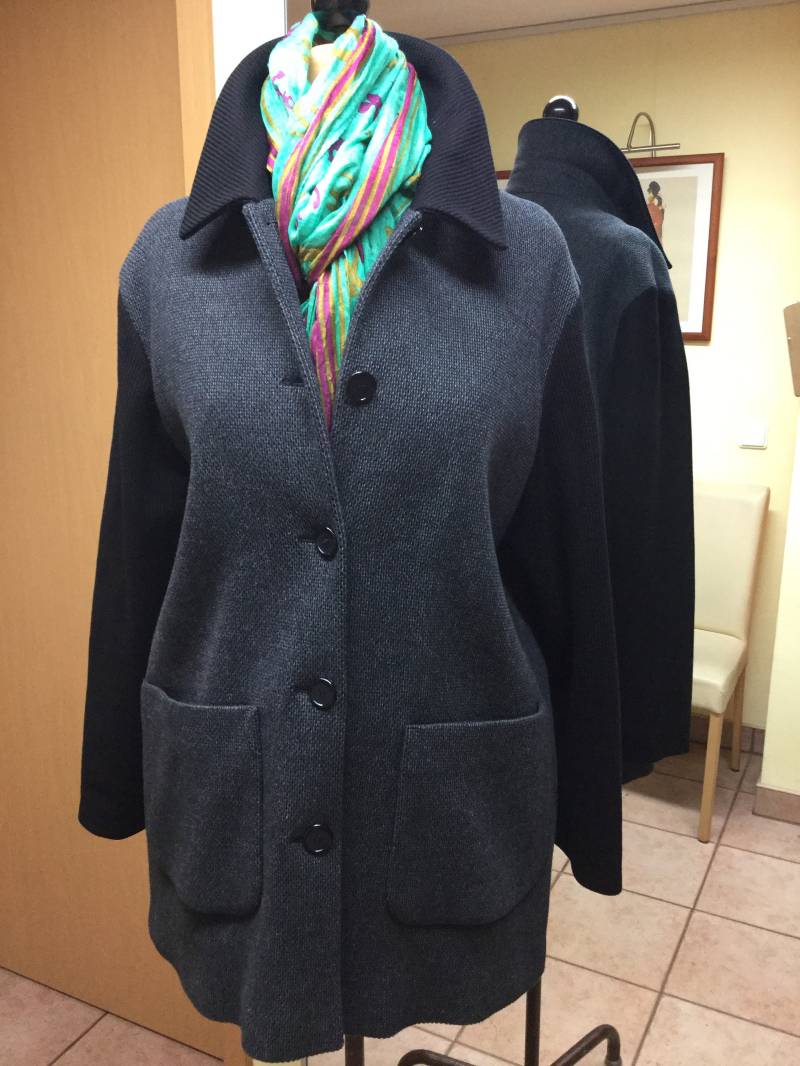 Jacke Schwarz Gr.40 Jacke Schwarz Gr.40 von AtelierbyLaube