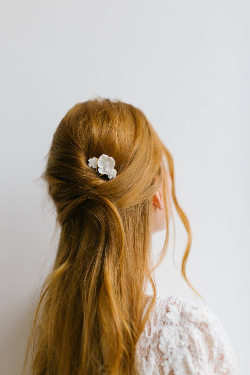 Brautkamm Mit Drei Porzellanblüten „Anelia" von AtelierdeSylvie