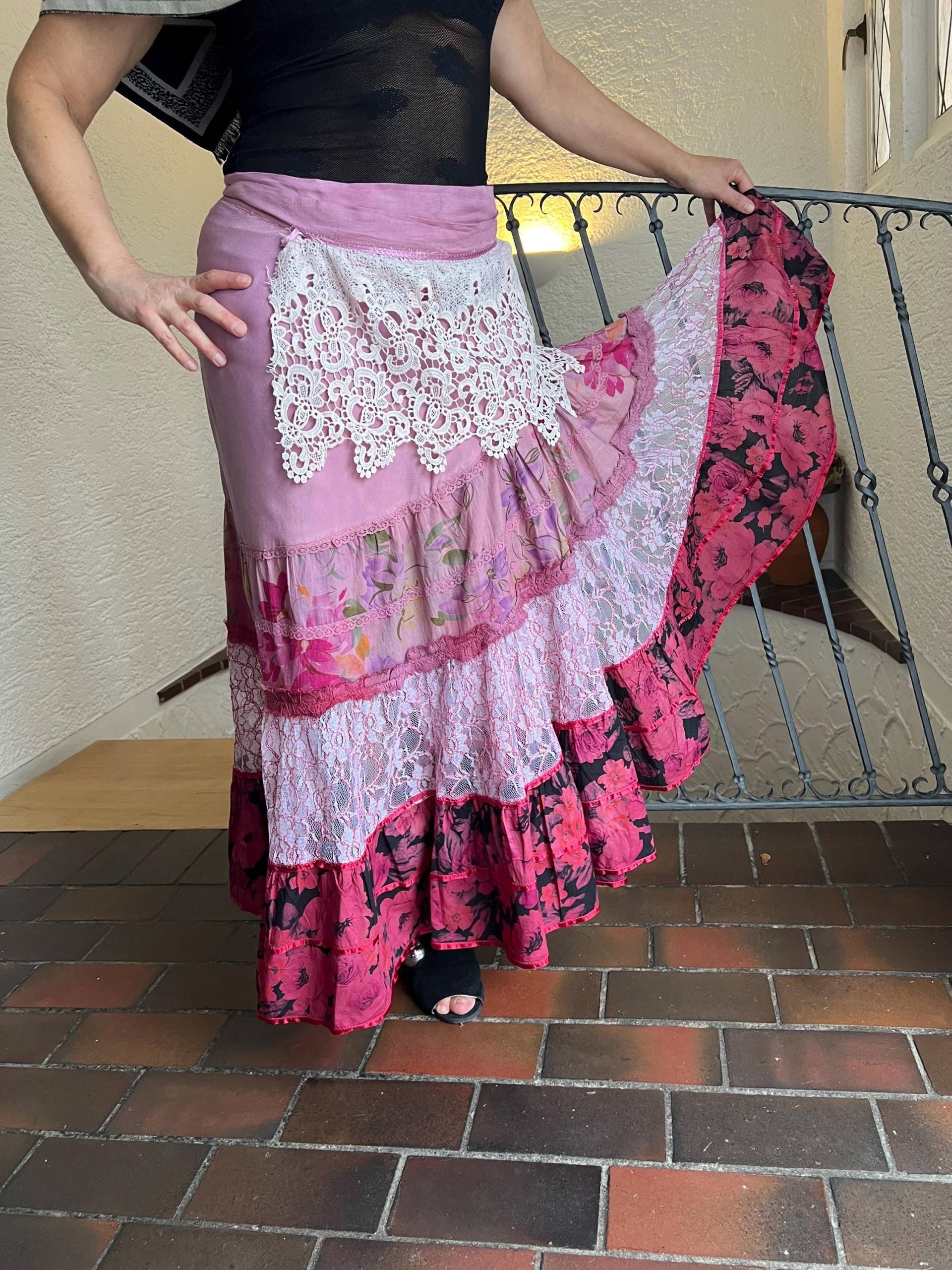 Boho Patchwork Maxirock - Handgemacht Aus Recycelten Stoffen, Nachhaltige Mode von Atelierjovita
