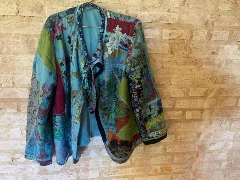 Einzelstück Patchwork Jacke - Boho Kimono Aus Baumwolle, Seide, Stickerei Handgemacht & Unikat Einzelstück Patchwork Jacke - Boho Kimono Aus Baumwolle, Seide, Stickerei Handgemacht & Unikat von Atelierjovita