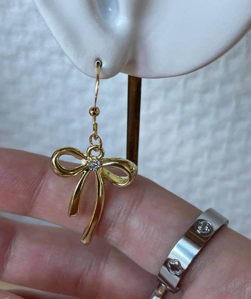 Goldene Schleifen Ohrringe Mit Kristall - Handgefertigter Schmuck Goldene Schleifen Ohrringe Mit Kristall - Handgefertigter Schmuck von AteliernoorCo