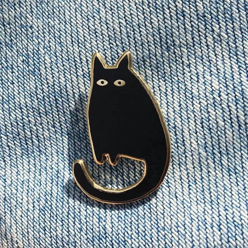 Pin Einer Schwarzen Katze Anstecknadel „Kees The Cat", Emailliert in Schwarz Und Gold Von Ateliertiti von Ateliertiti