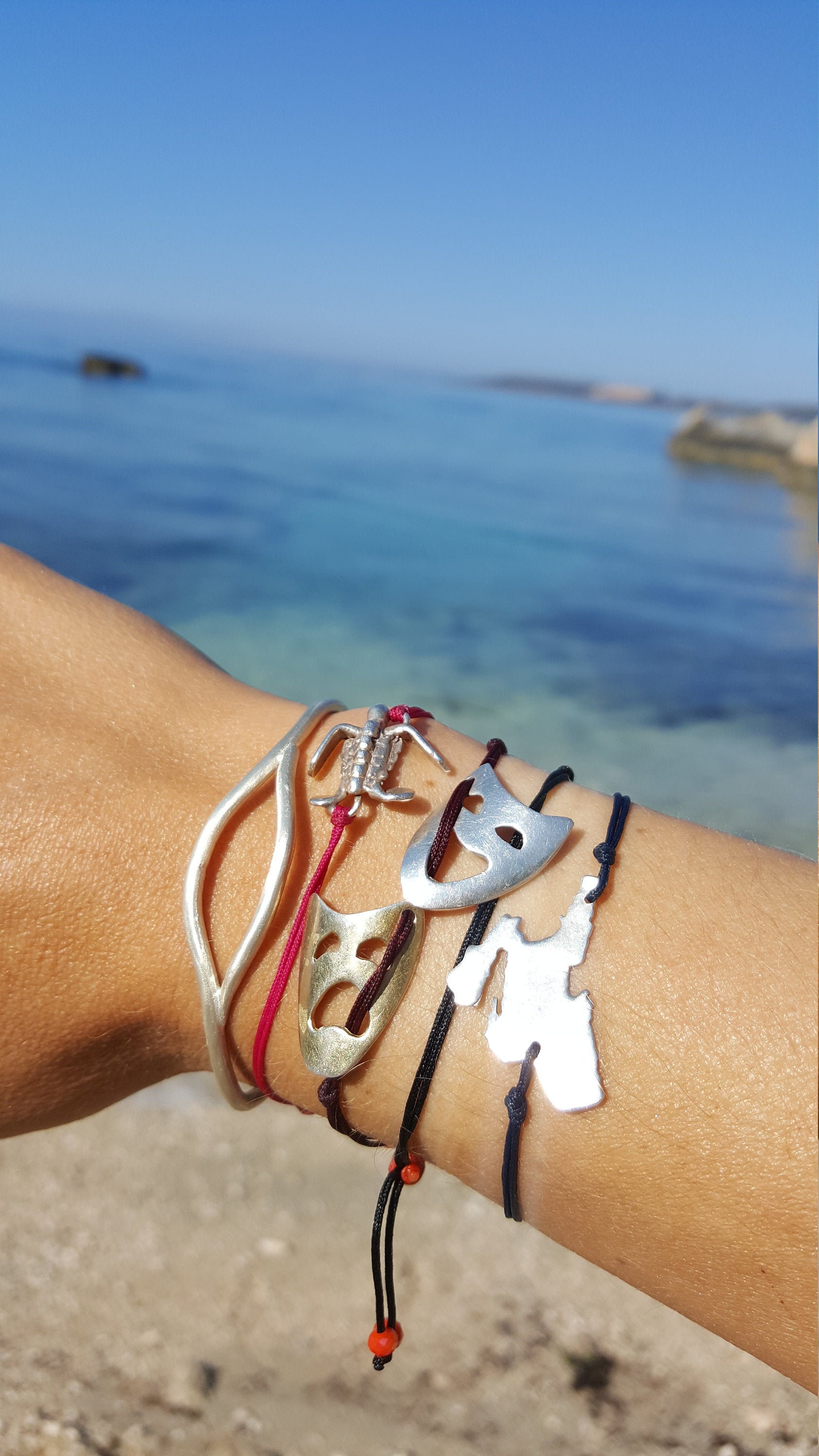 Baby Caretta Silber Handgefertigtes Armband von AthenaMetaxatou