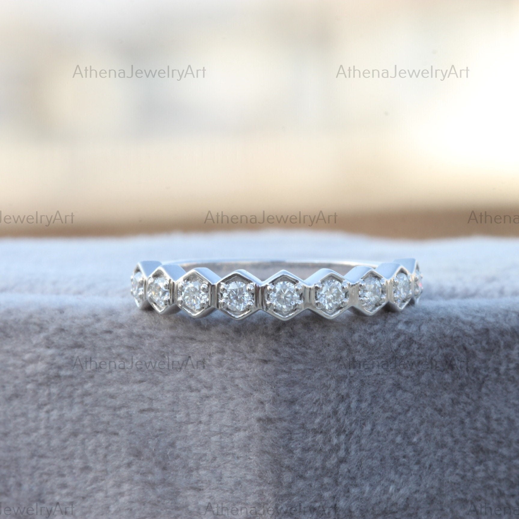 Rund Geschnitten Moissanite Halbe Ewigkeit Ehering, 925 Sterling Silber Sechseck Form Vorschlag Band, Passende Band Für Frauen, Stapeln von AthenajewelryArt