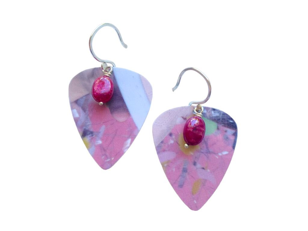 Recycelter Kunststoff, Plektrum, Pink, Festival Ohrringe, Rubin Edelstein Recycelter Kunststoff, Plektrum, Pink, Festival Ohrringe, Rubin Edelstein von AtheneShollJewellery