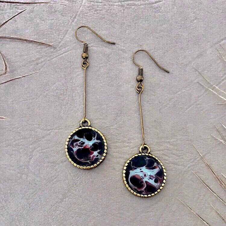 50% Verkauf Ohrringe, Handgefertigte Schmuck-Designs, Lange Blau Und Schwarz Pebeo Mit Harz, Besonderes Geschenk Für Sie von AthenianKosmima