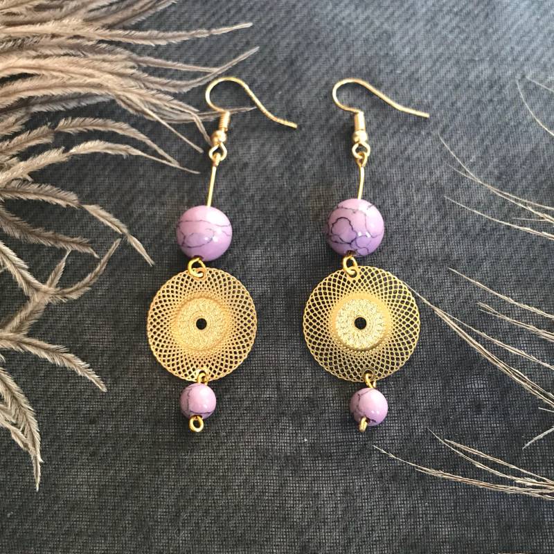 50% Verkauf Ohrringe, Handgemachte Schmuck, Lang/Tropfen Und Perlen Lila Premium-Howlite Steine, Goldene Geschenk Für Sie von AthenianKosmima