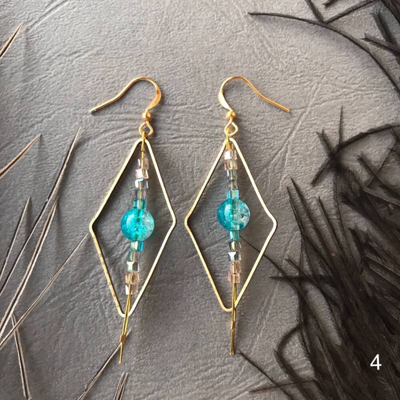 Handgemachte Ohrringe, Licht Mit Modernem Design, Lavasteine, Amethyst, Aventurin Oder Kristallperlen, Schöne Geschenkideen von AthenianKosmima