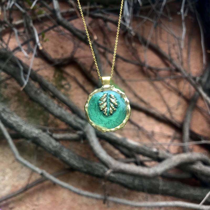 Handgemachte Schmuck, Grüne Anhänger Halskette, Blattgold, Harz Einzigartige Geschenkideen von AthenianKosmima
