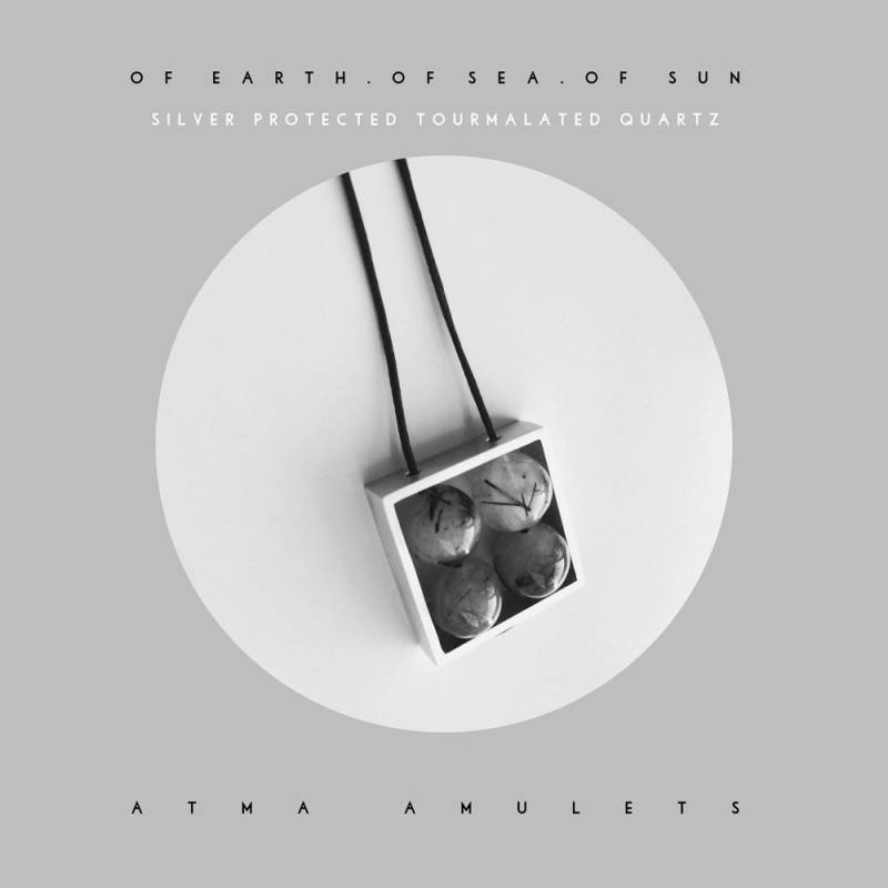 Atma Der Erde. Des Meeres. Der Sonne. Silber Geschützter Turmalatierter Quarz von AtmaIsSpace