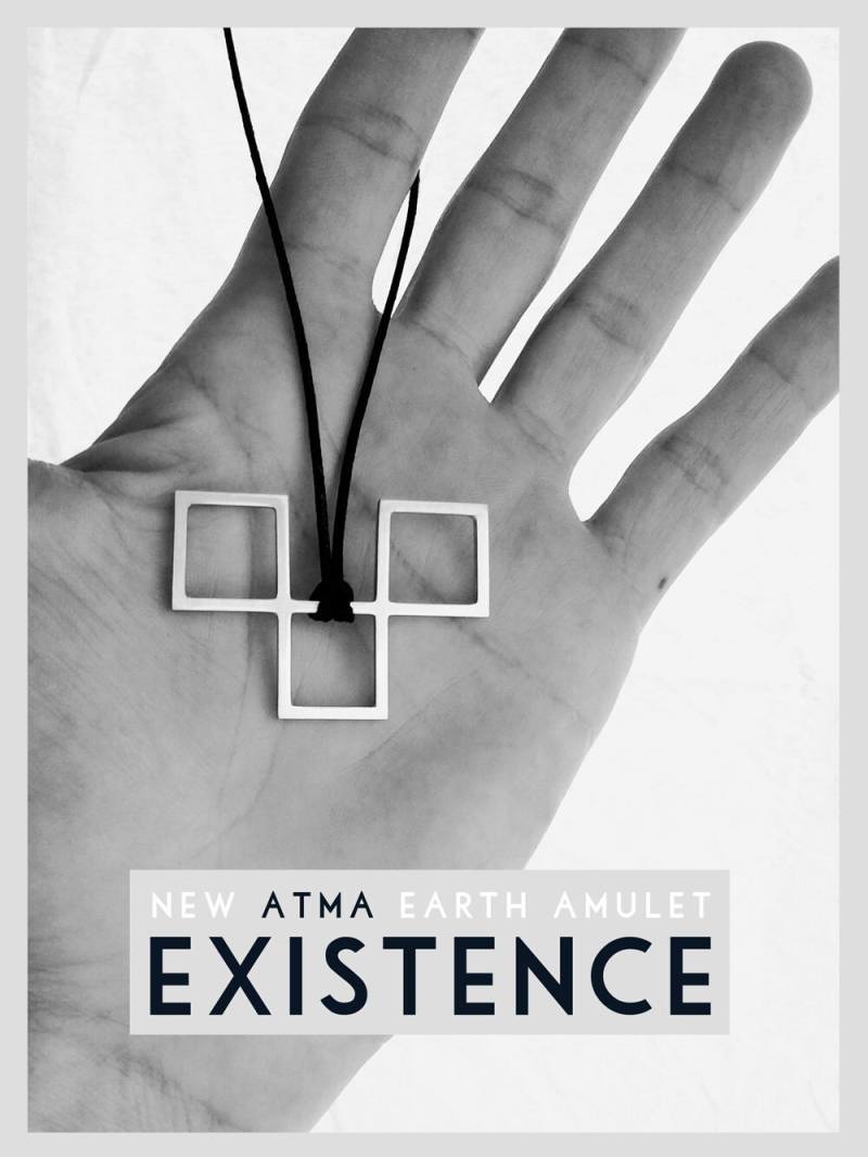 Atma Existence Unisex Silberanhänger/Kettenanhänger Erde von AtmaIsSpace