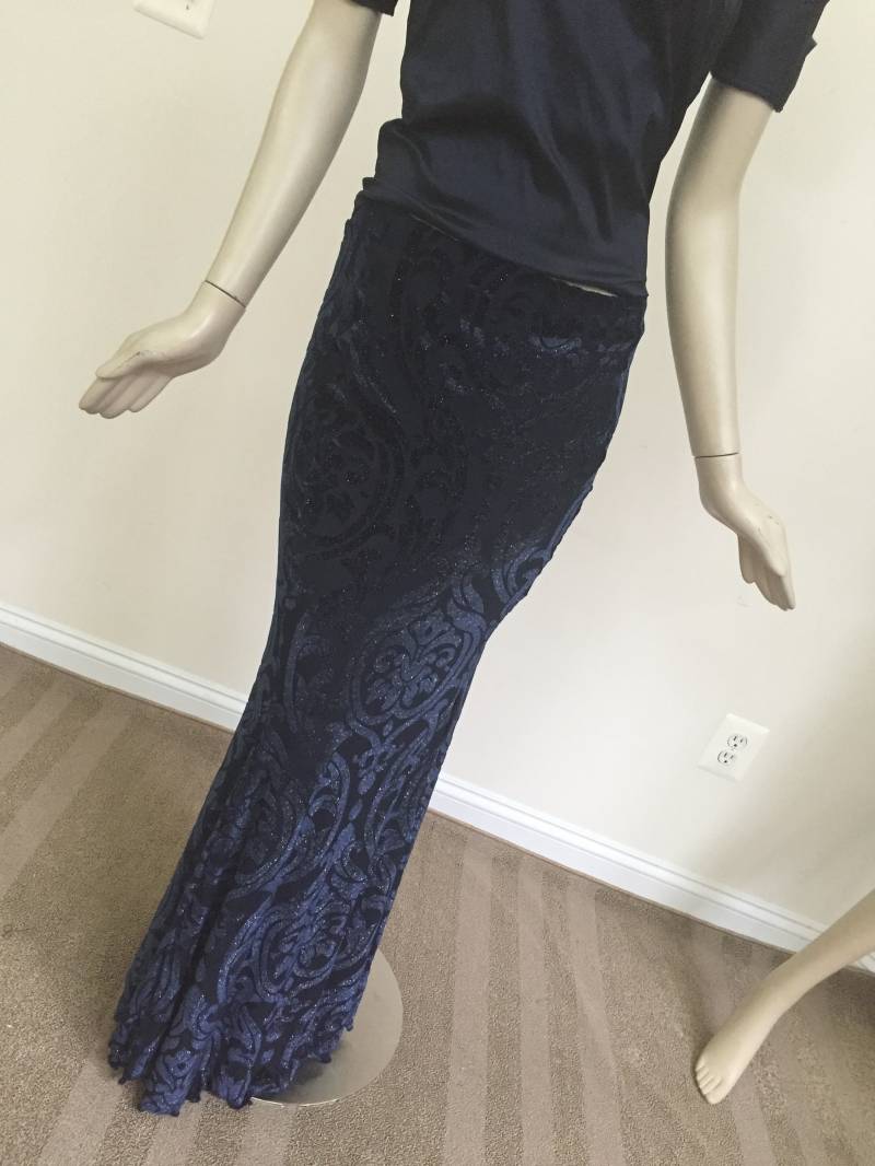 Navy Blau Sparkly Samt Ausgestattet Rock. Damast Muster Abend von Atooda