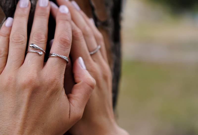 Handgemachter Ring Aus 18K Weißgold Mit Diamant - Miluna Italian Design von AttiasPearl