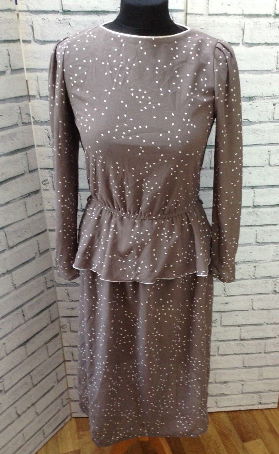 Vintage Dotty Spotty Midi Dress Taupe Und White Long Sleeves 1980 Es Size S Vintage Dotty Spotty Midi Dress Taupe Und White Long Sleeves 1980 Es Size S von AtticTreasureStudio