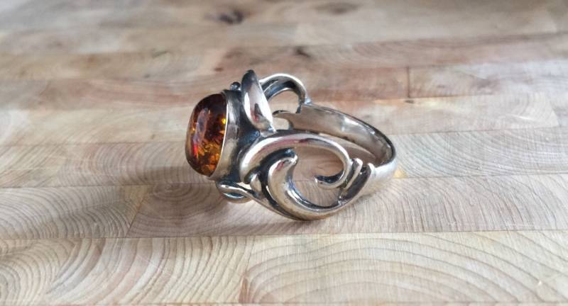 Einzigartiger Bernsteinring von AtticWonders