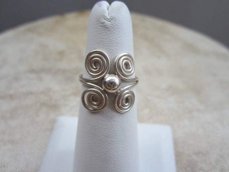 Gewickelt Eisern Sterling Silber Ring von AtticWonders