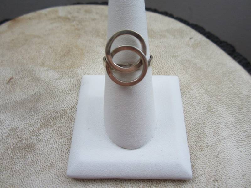 Überlappender Kreis-Ring Aus Sterlingsilber von AtticWonders