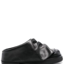 Die Attico Schwarze Kalbsledersandalen von Attico