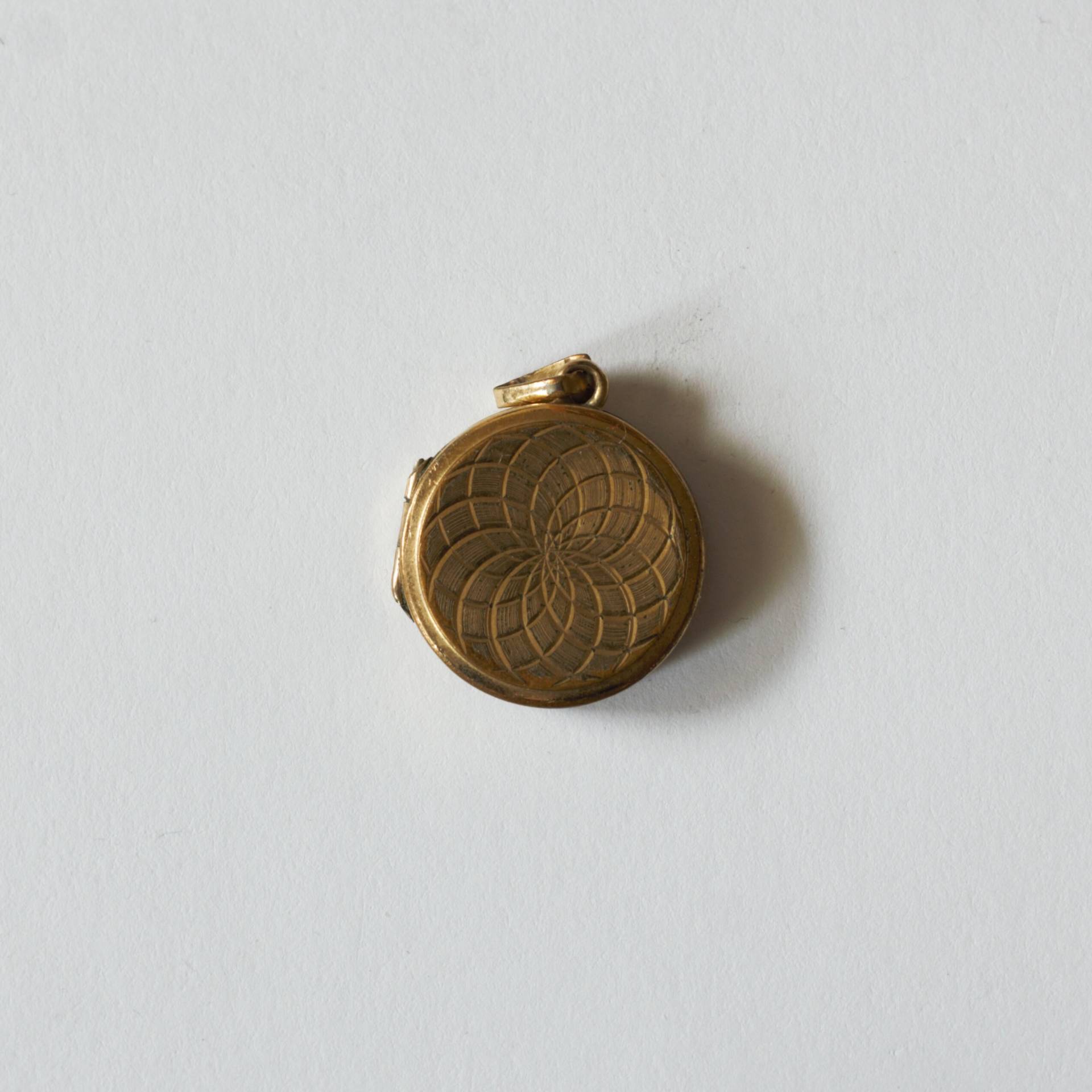 Rundes Vintage 9Ct Gerolltes Gold Bild Locket Rundes Vintage 9Ct Gerolltes Gold Bild Locket von AtticusAntiquesShop