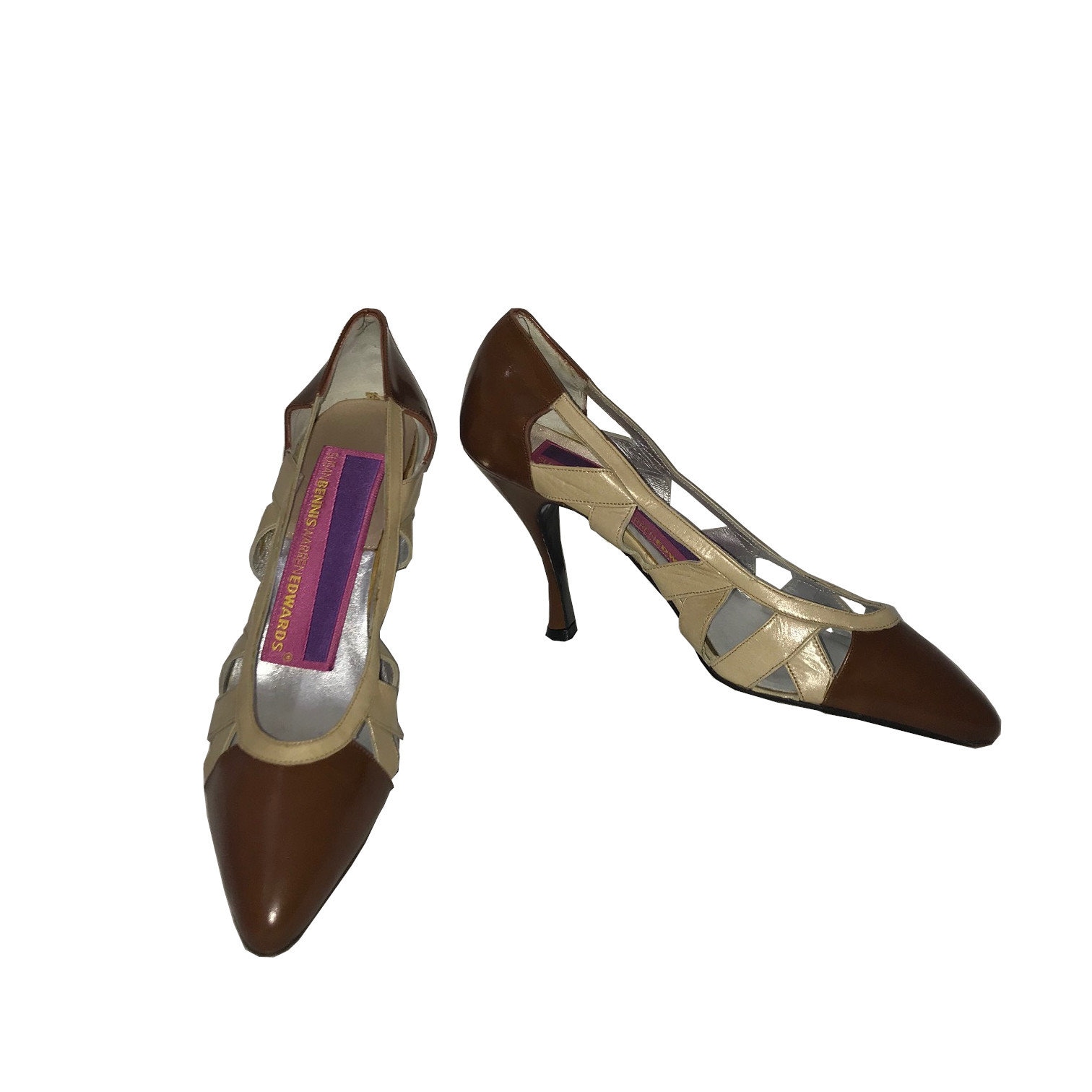 Susan Bennis/Warren Edwards Braun Und Taupe Cutout Pumps Susan Bennis/Warren Edwards Braun Und Taupe Cutout Pumps von AttitudesFashion