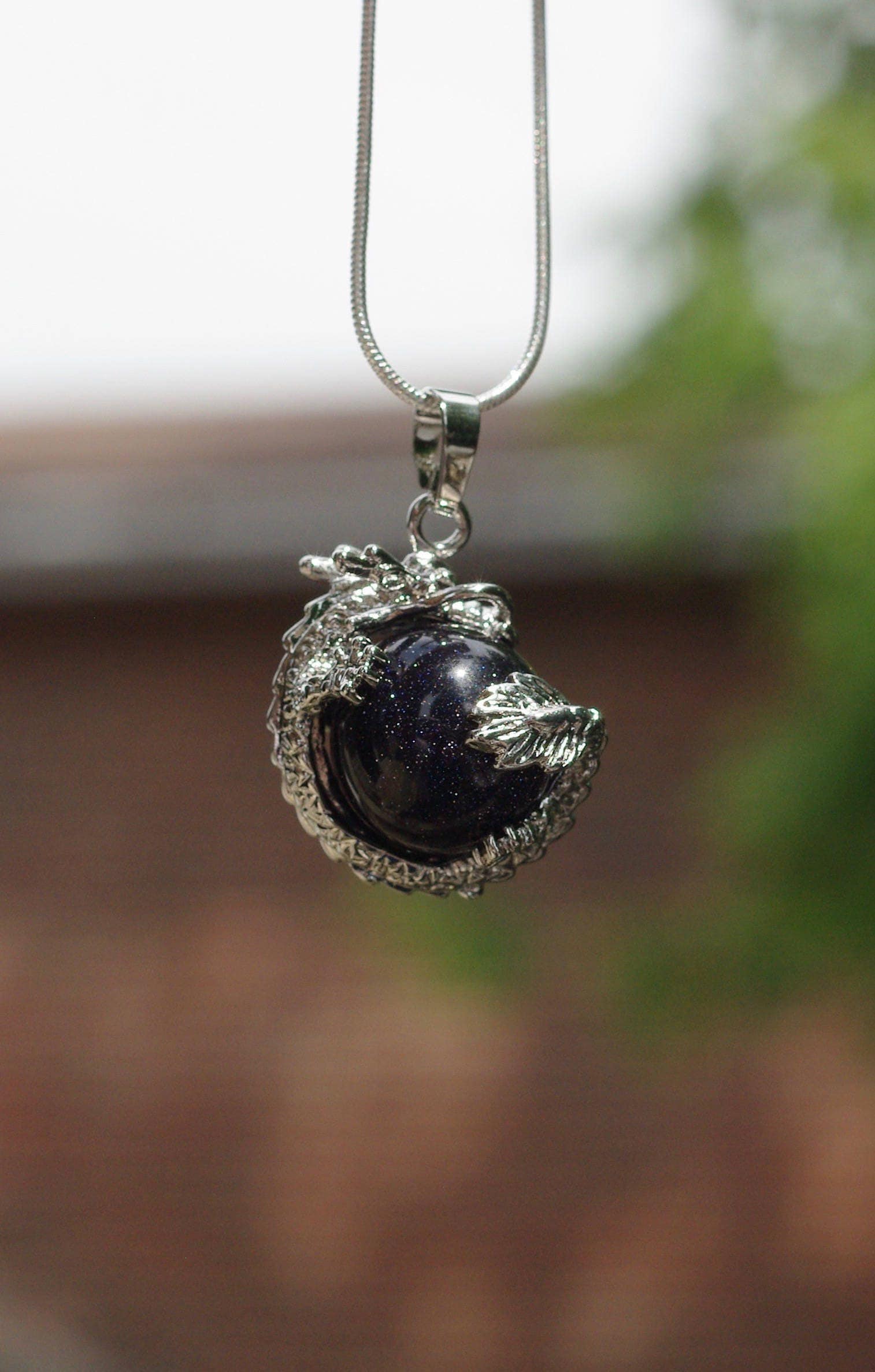 Blauer Sandstein Drache Anhänger Halskette Sterling Silber Kette, Heilender Kristall von AudacityWear