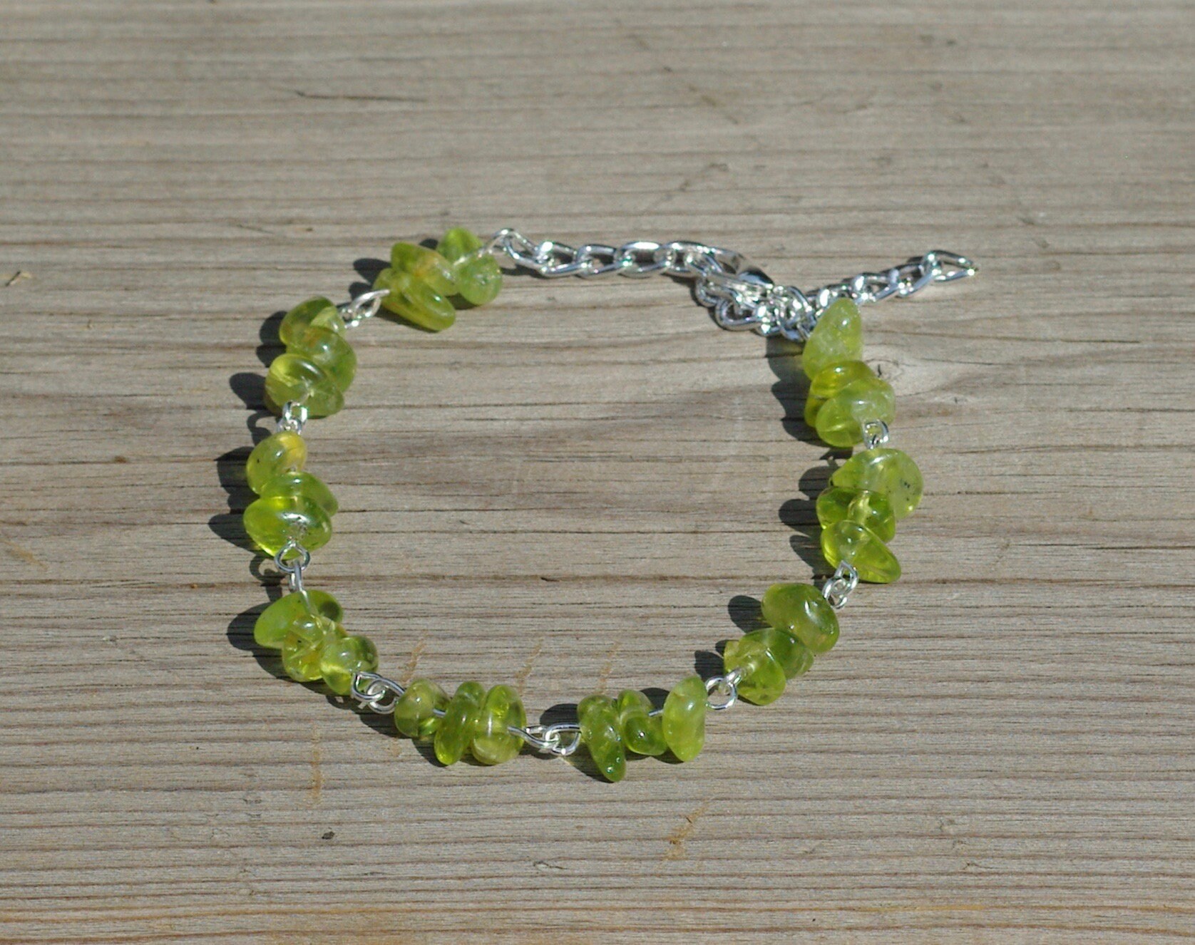 Peridot Stein Armband - August Geburtsstein Rohsteine von AudacityWear