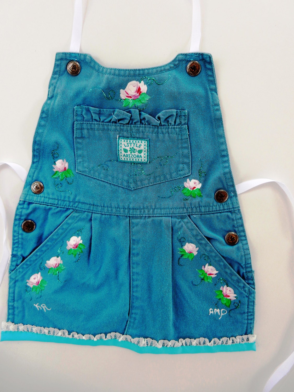 Handbemalte Kinderschürze Aus Recyceltem Denim Handbemalte Kinderschürze Aus Recyceltem Denim von AudieMaeDesigns
