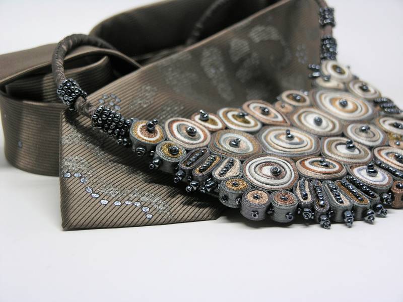 Geschenk Für Paare Halskette Und Handbemalte Beige, Statement Halskette, Textilkette, Personalisiertes - Fiber Art Schmuck von AudraTextileStudio