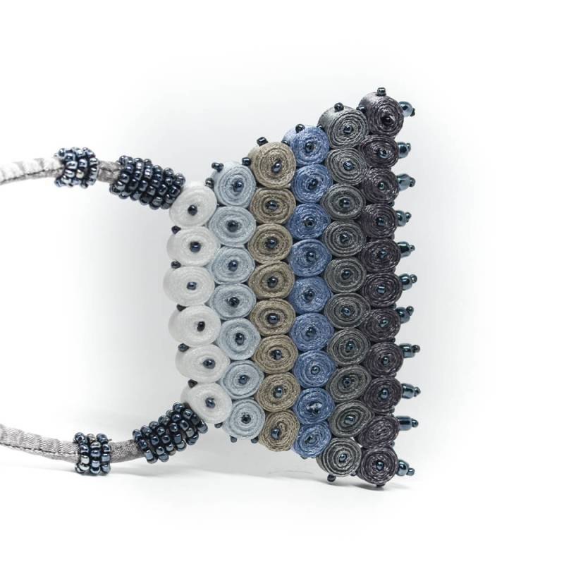 Lätzchen Halskette Ombre, Statement Textilkette, Stoff Collier Perlen, Personalisiertes Geschenk Für Frau - Audra Zili Fibre Kunstschmuck von AudraTextileStudio