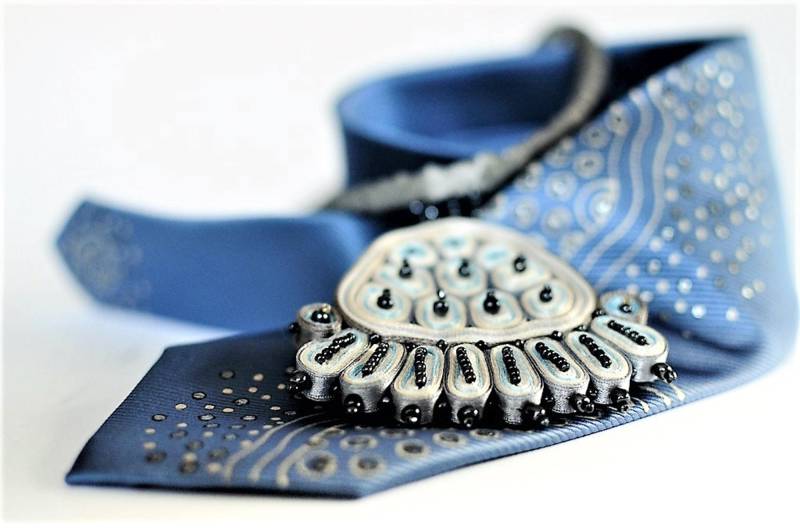 Textil Statement Halskette Blau Und Handbemalt Halsband Blau, Stoff Halskette, Lätzchen Personalisiertes Geschenk Für Ein Paar - Fiber Art von AudraTextileStudio